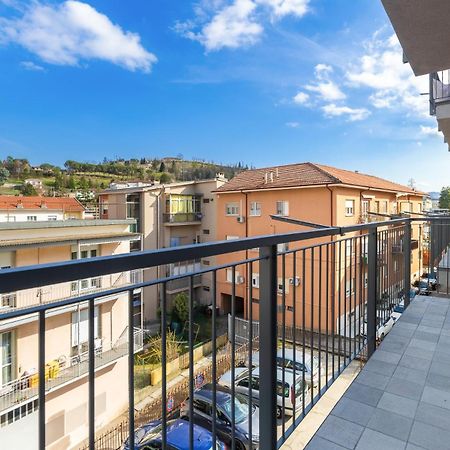 Appartamento Centrale Con Parcheggio E Wi-Fi Gratuito Ac Alba  Bagian luar foto